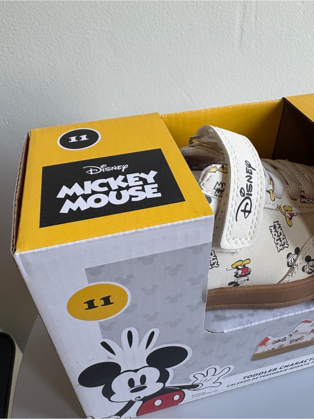 Disney Toddler Mickey Mouse Sneaker, New With Tags. Size 11. Unisex - Picture 3 of 4